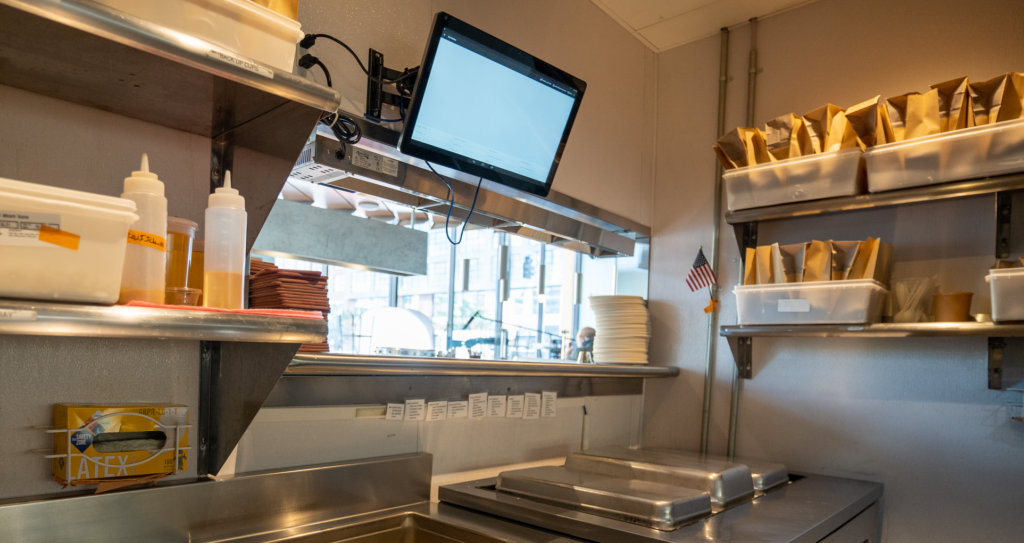 Tailored Warehousing: The Complete Guide to Storage for Restaurants, Storage for Wholesalers and Retailers, and Storage for Electronics & Smart Devices